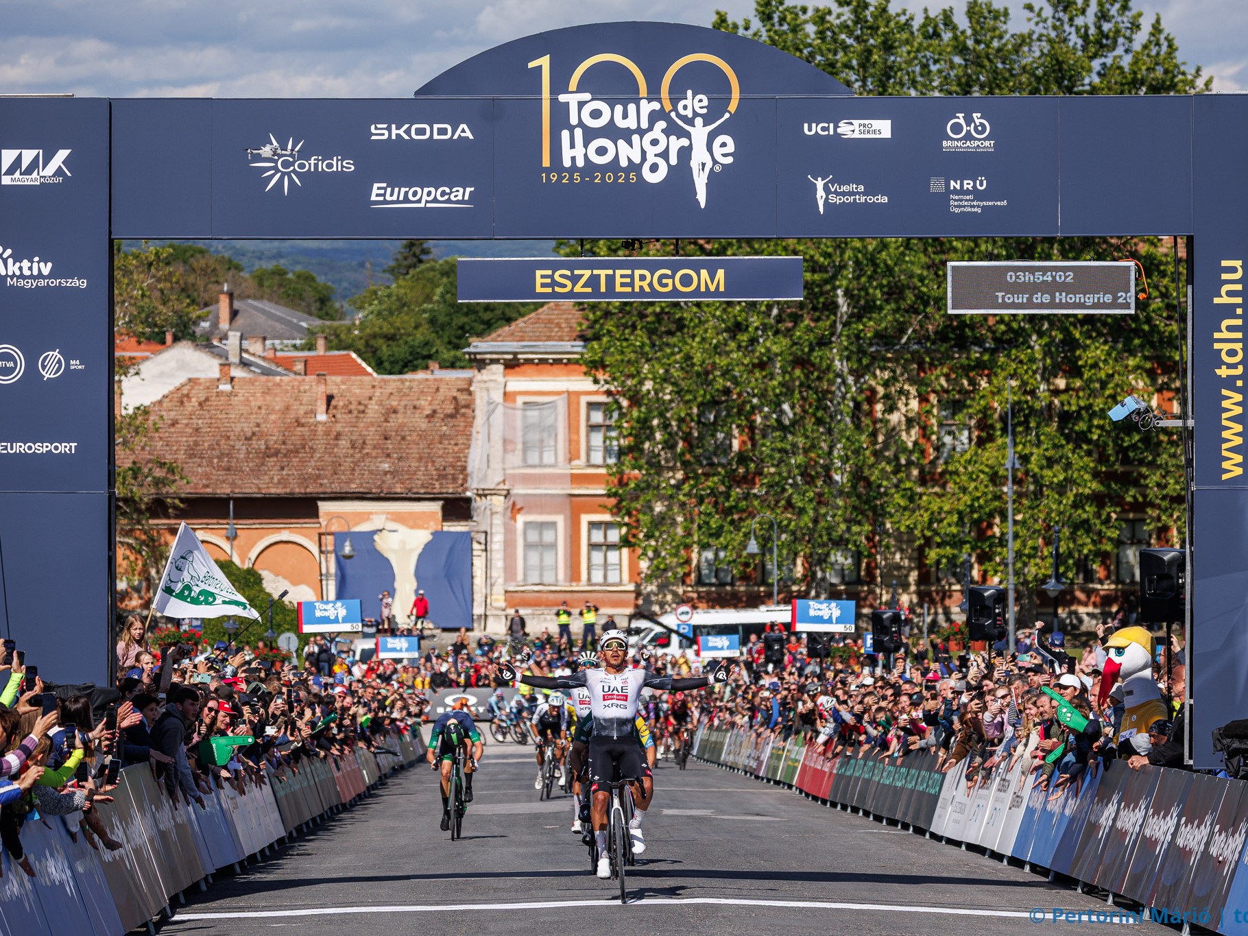Tömegeket mozgatott meg a százéves Tour de Hongrie